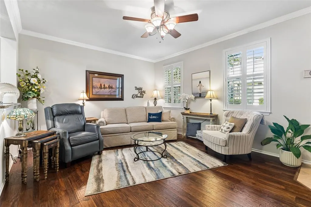 4136 Kyndra Circle