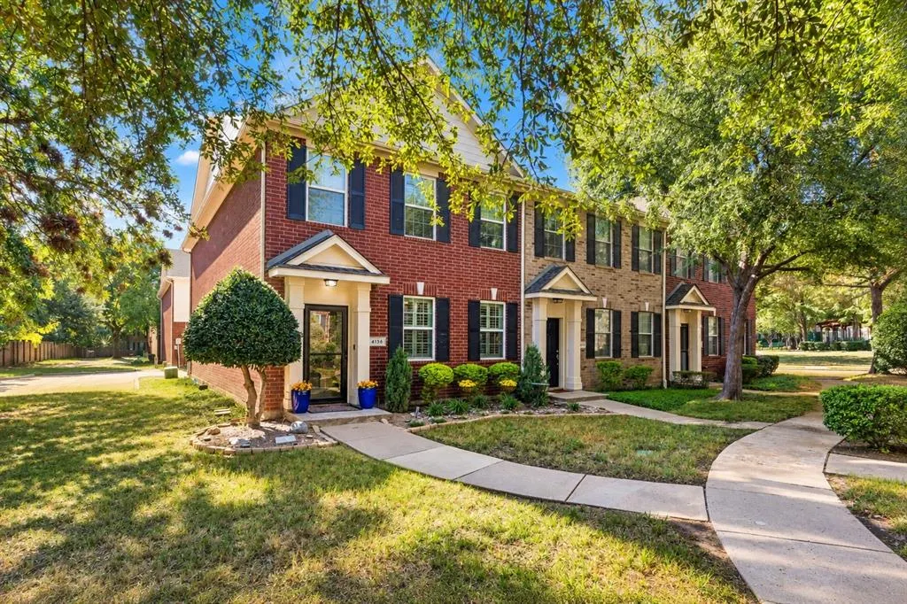 4136 Kyndra Circle