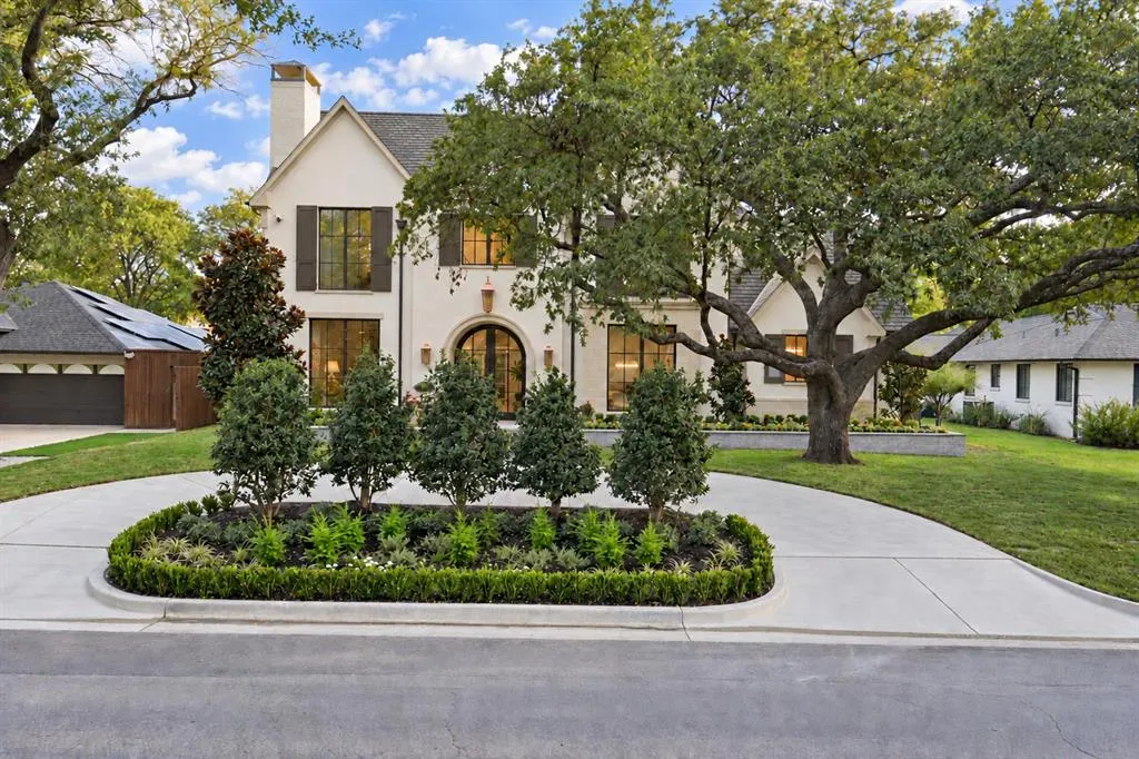 6304 Del Norte Lane
