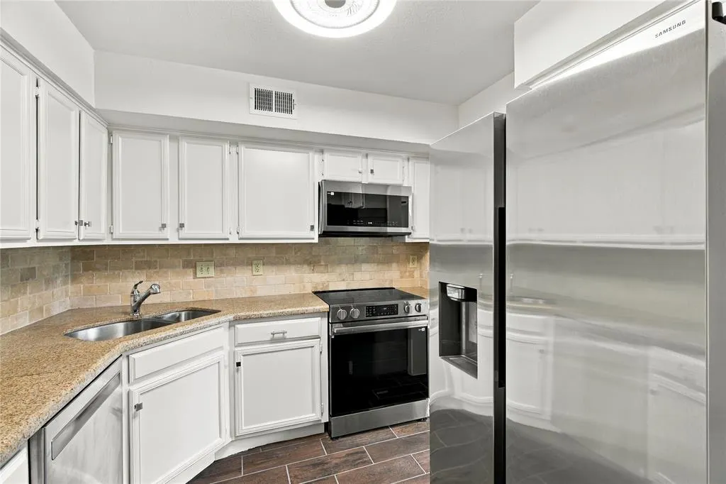 15151 Berry Trail #1505
