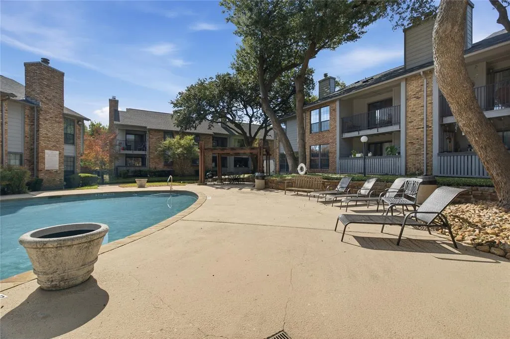 15151 Berry Trail #1505