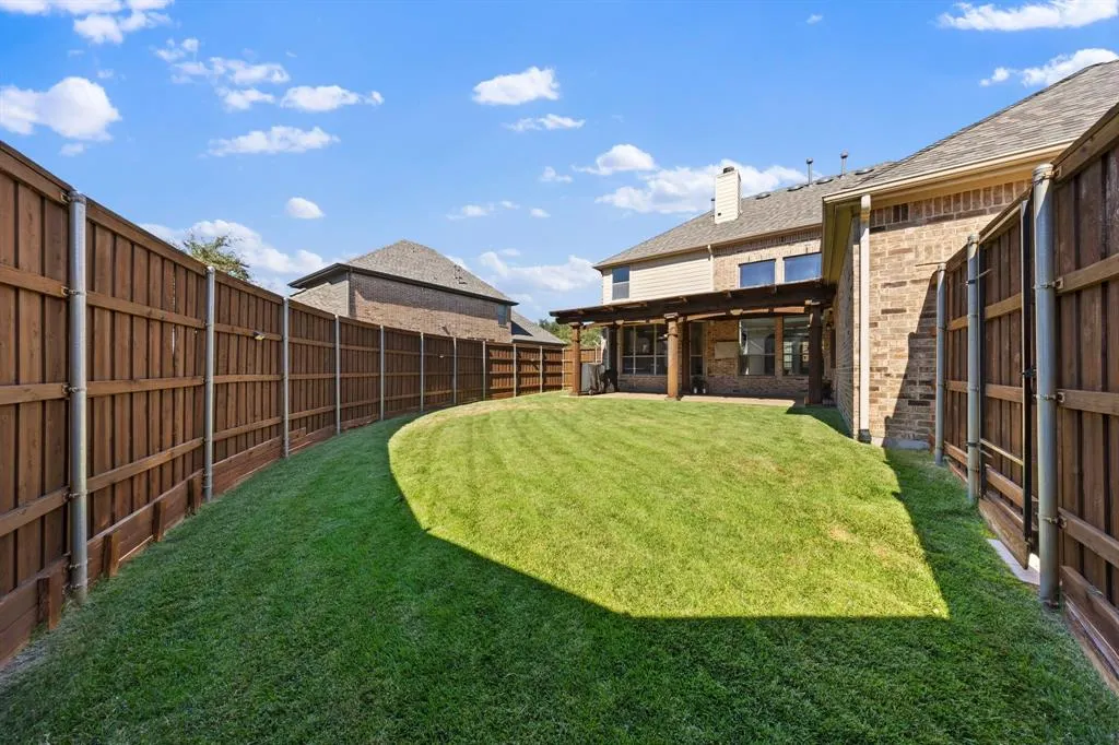 5731 Noble Oak Lane