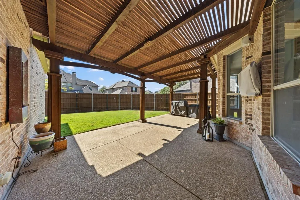5731 Noble Oak Lane