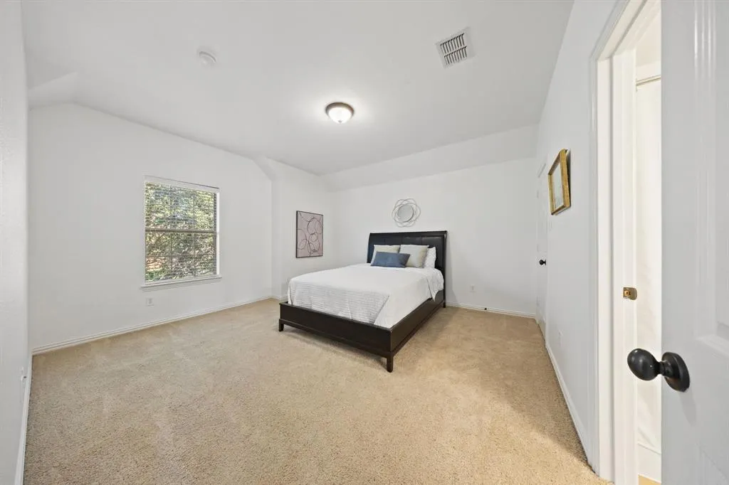 5731 Noble Oak Lane