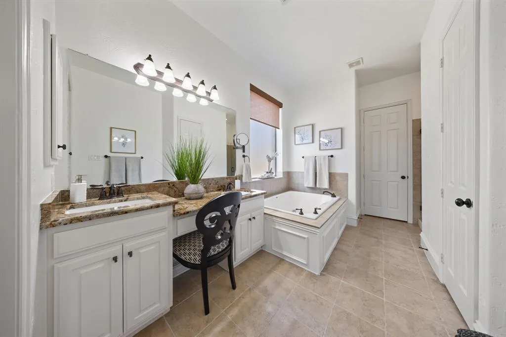 5731 Noble Oak Lane