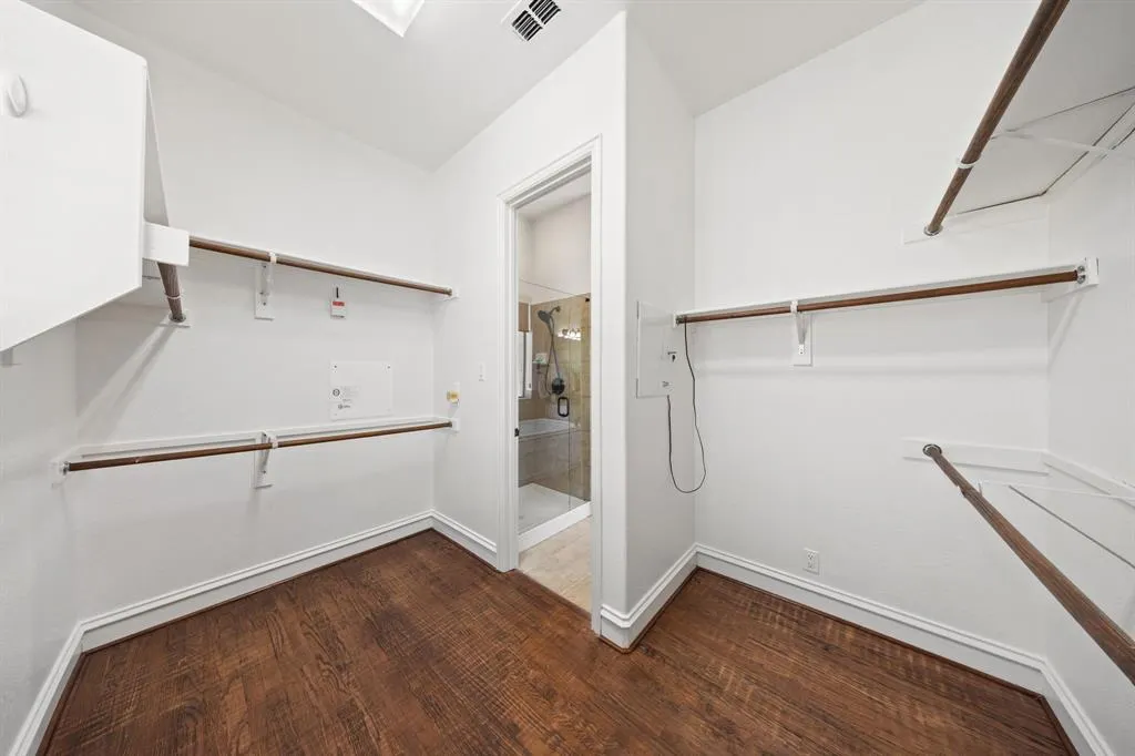 5731 Noble Oak Lane