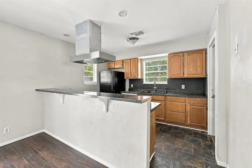 499 Sequoia Drive