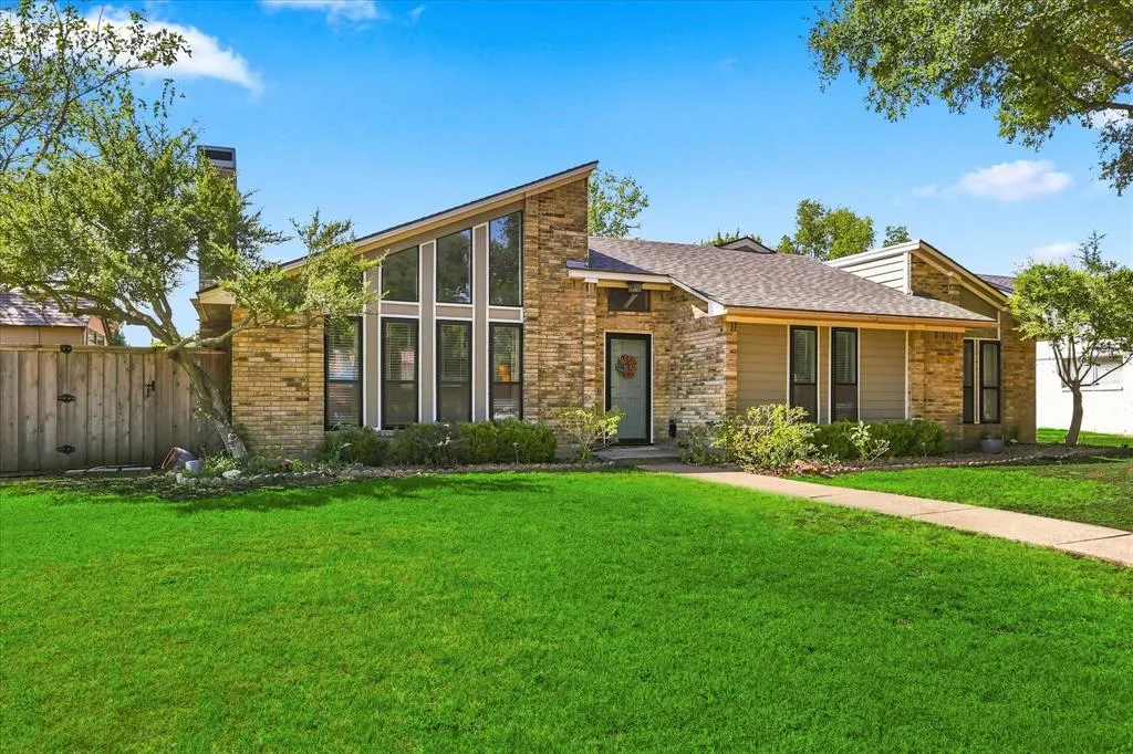 924 Thoreau Lane