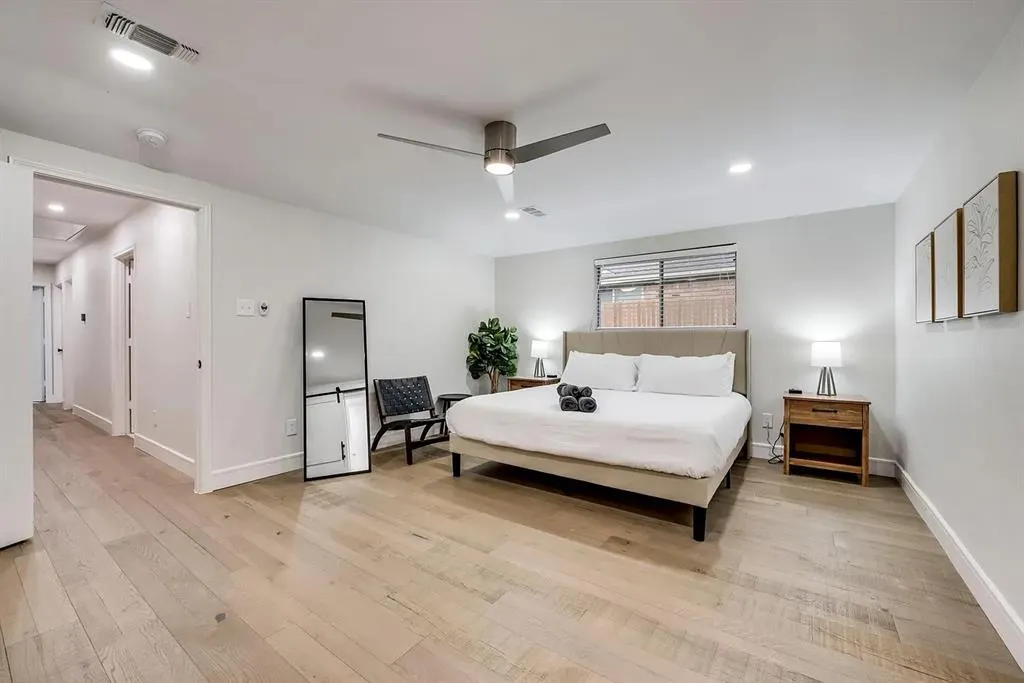 2836 Meadowbrook Drive