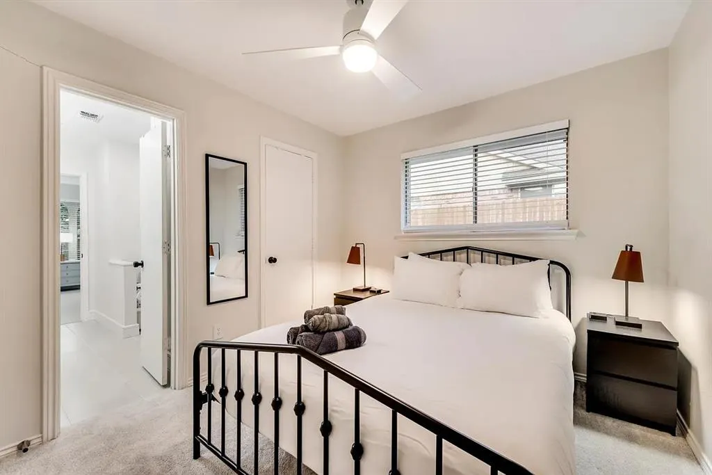 2836 Meadowbrook Drive