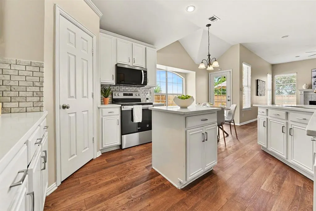 401 Stonebridge Circle