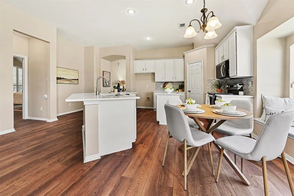 401 Stonebridge Circle
