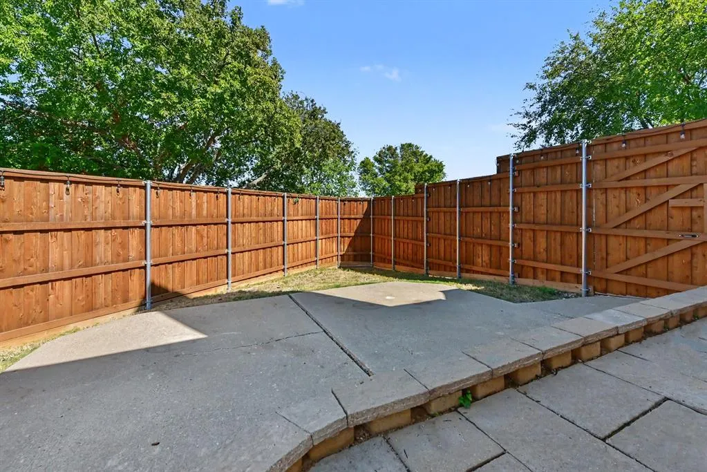 401 Stonebridge Circle