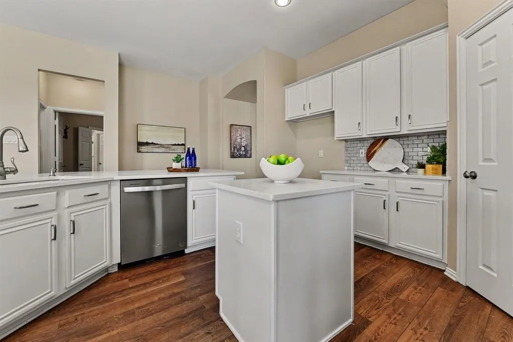 401 Stonebridge Circle