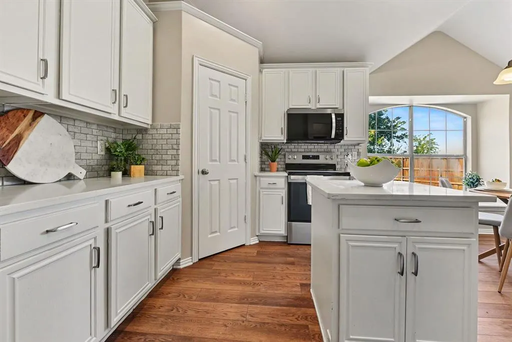 401 Stonebridge Circle