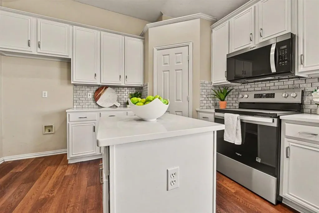 401 Stonebridge Circle
