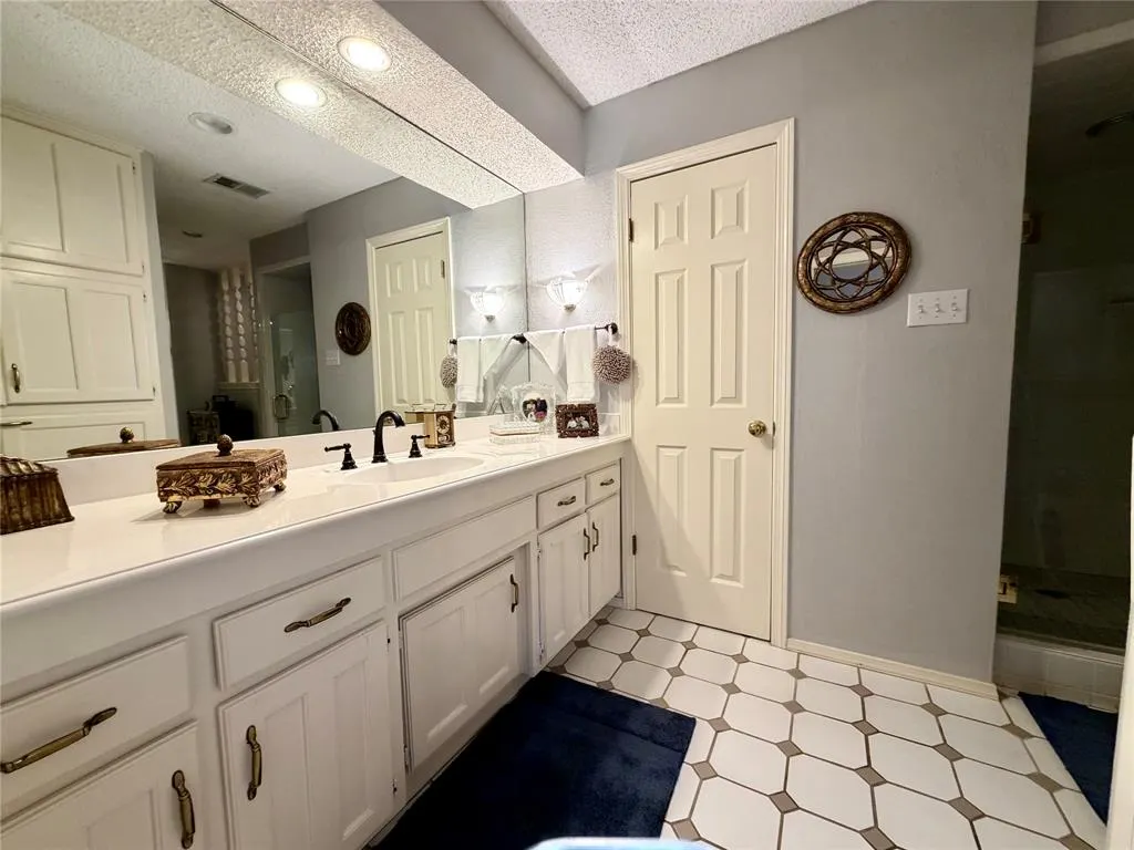 308 Paint Pony Trail N