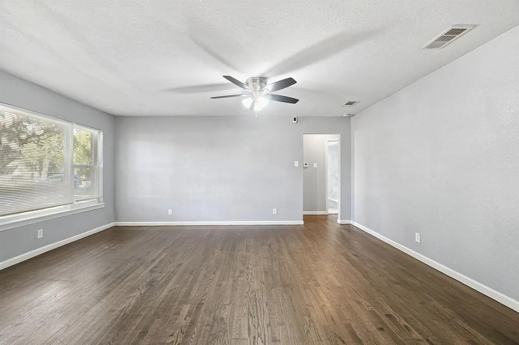 2502 Costa Mesa Drive