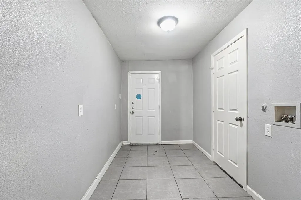 2502 Costa Mesa Drive