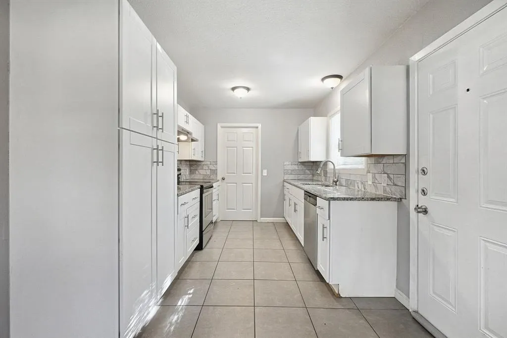 2502 Costa Mesa Drive