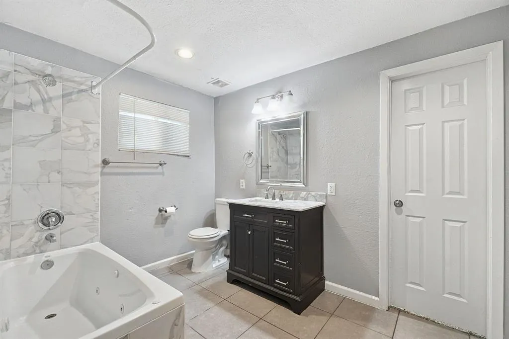 2502 Costa Mesa Drive