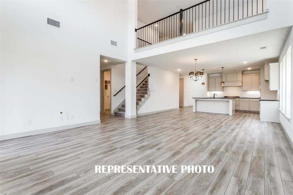 1405 Mistflower Lane