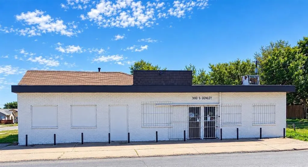 900 S Denley Drive