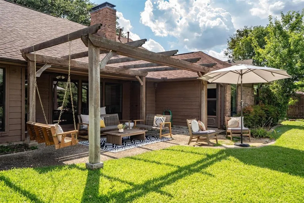 2428 Trellis Lane