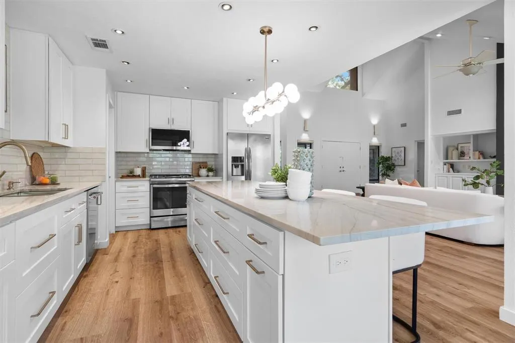 2428 Trellis Lane