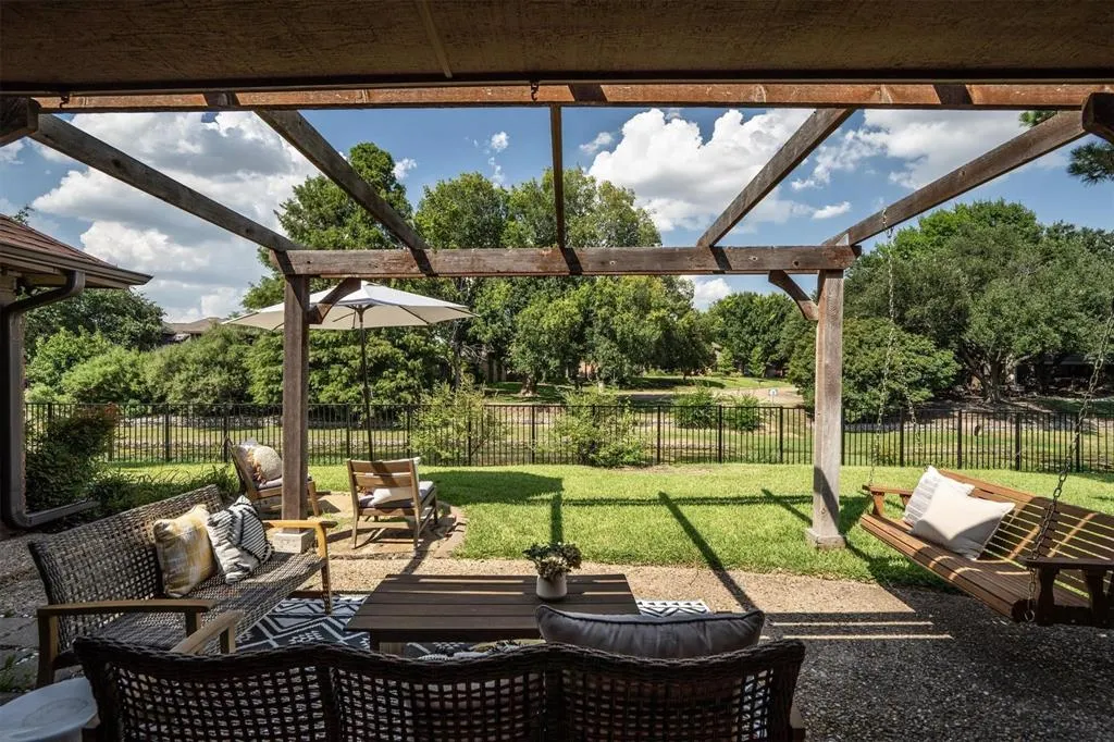 2428 Trellis Lane