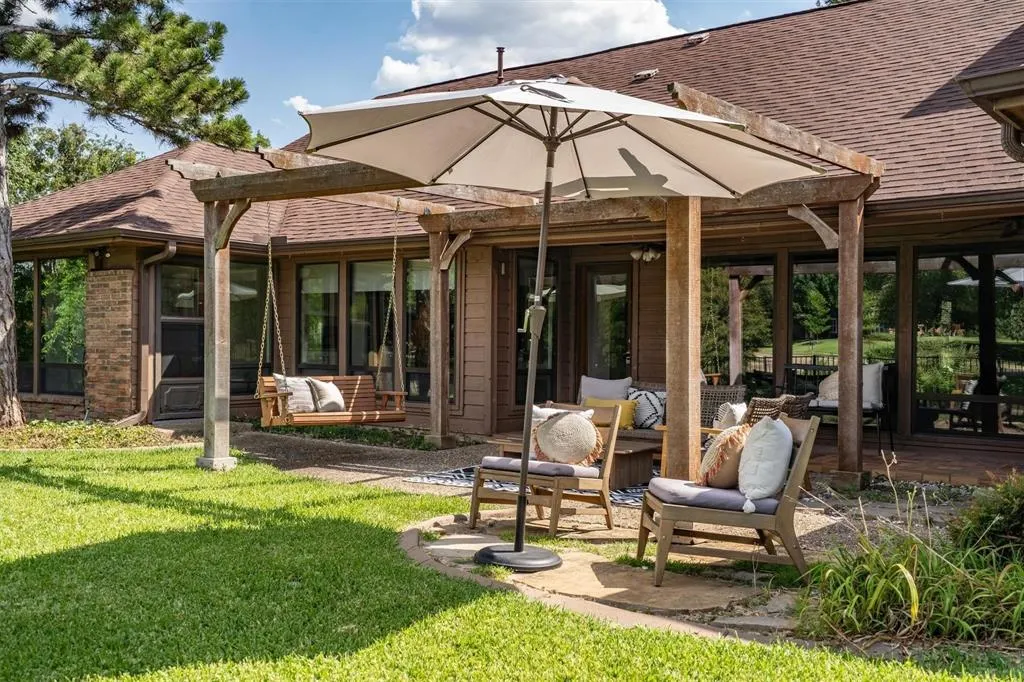 2428 Trellis Lane