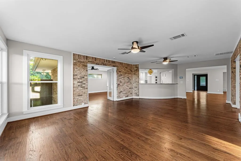 9656 Ravensway Drive