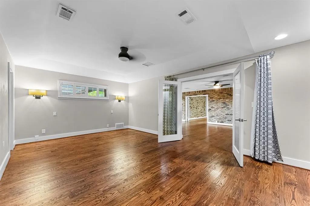 9656 Ravensway Drive
