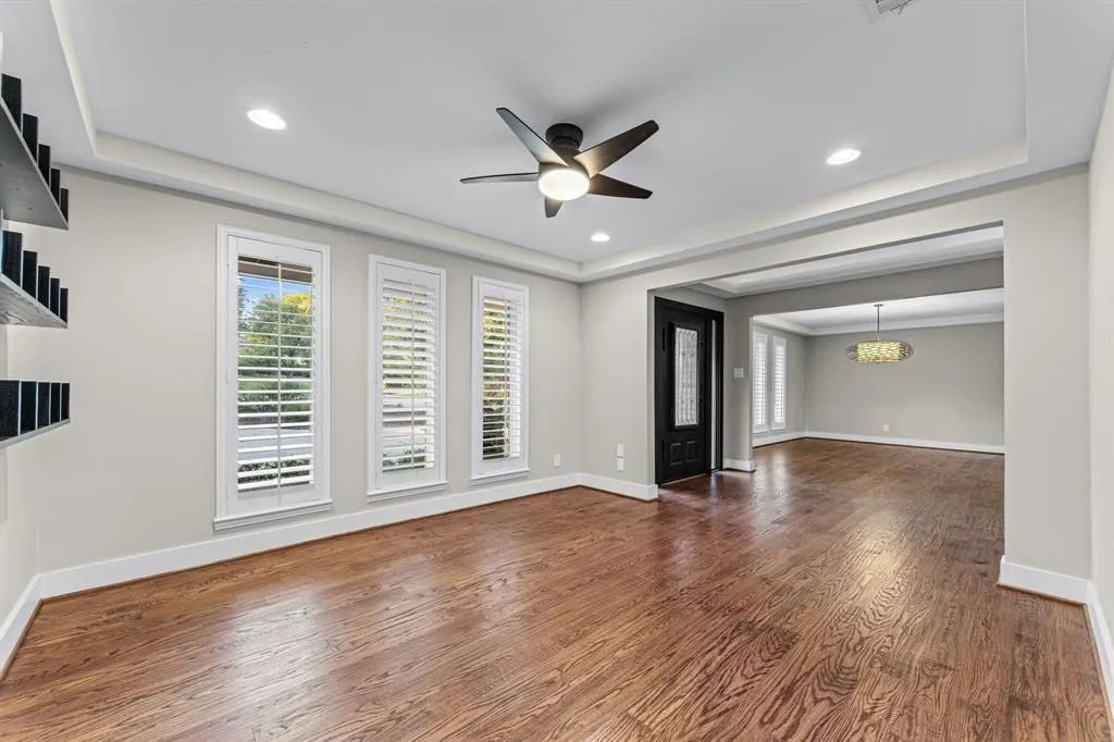 9656 Ravensway Drive