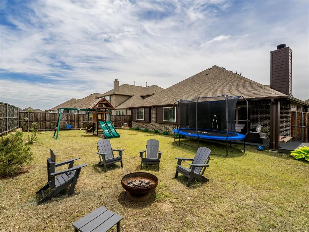 1413 Saddle Ridge Drive