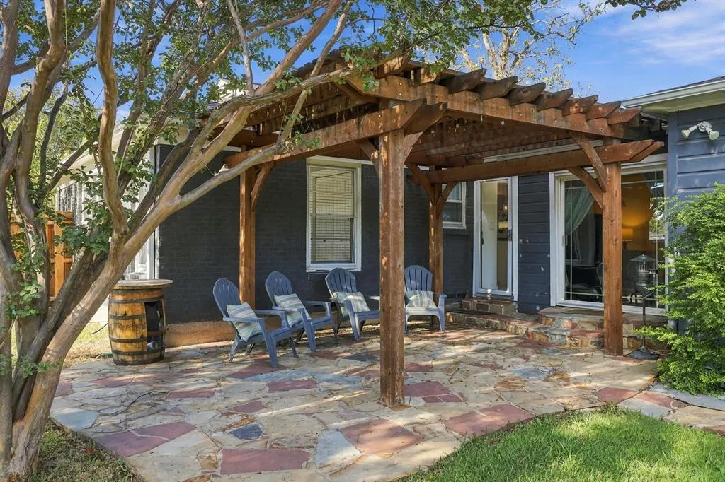 346 Classen Drive