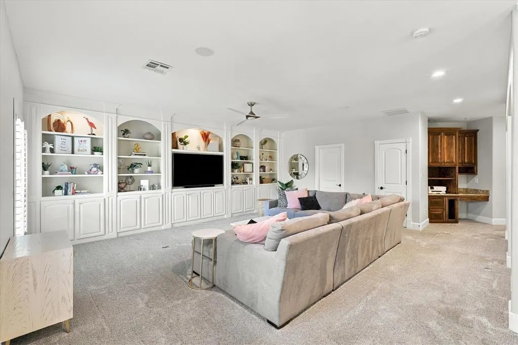 2717 Enid Drive
