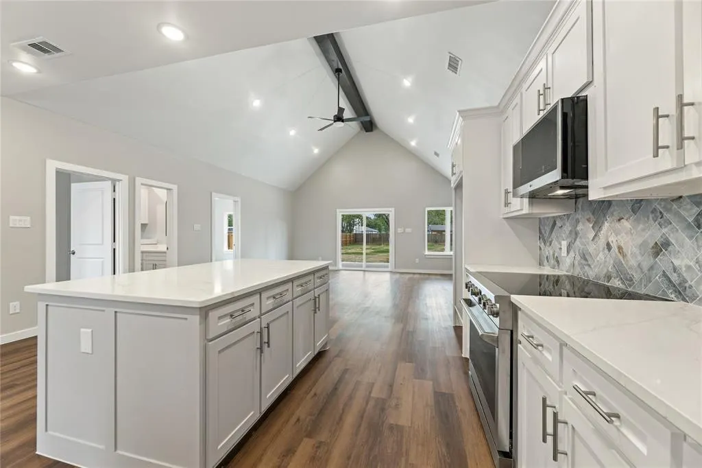 1242 Seminole Drive