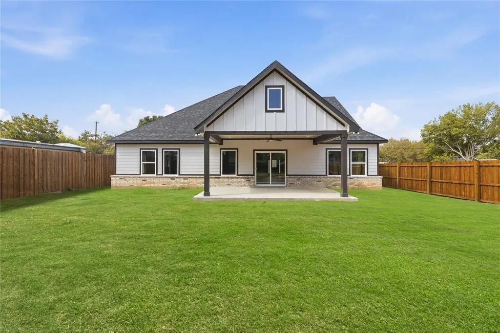 1242 Seminole Drive