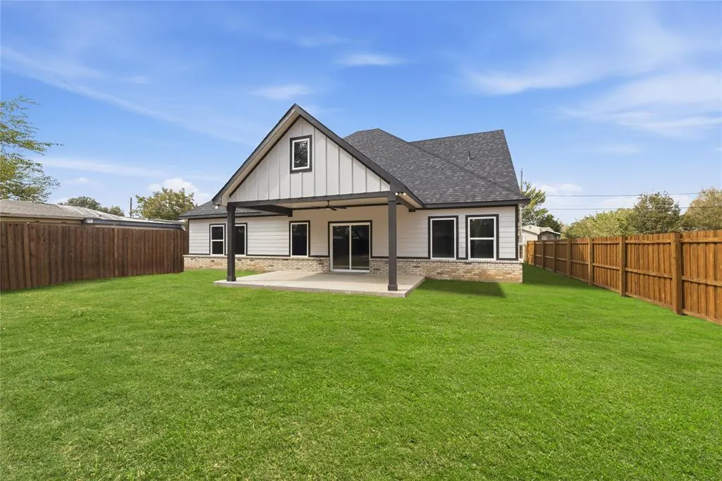1242 Seminole Drive