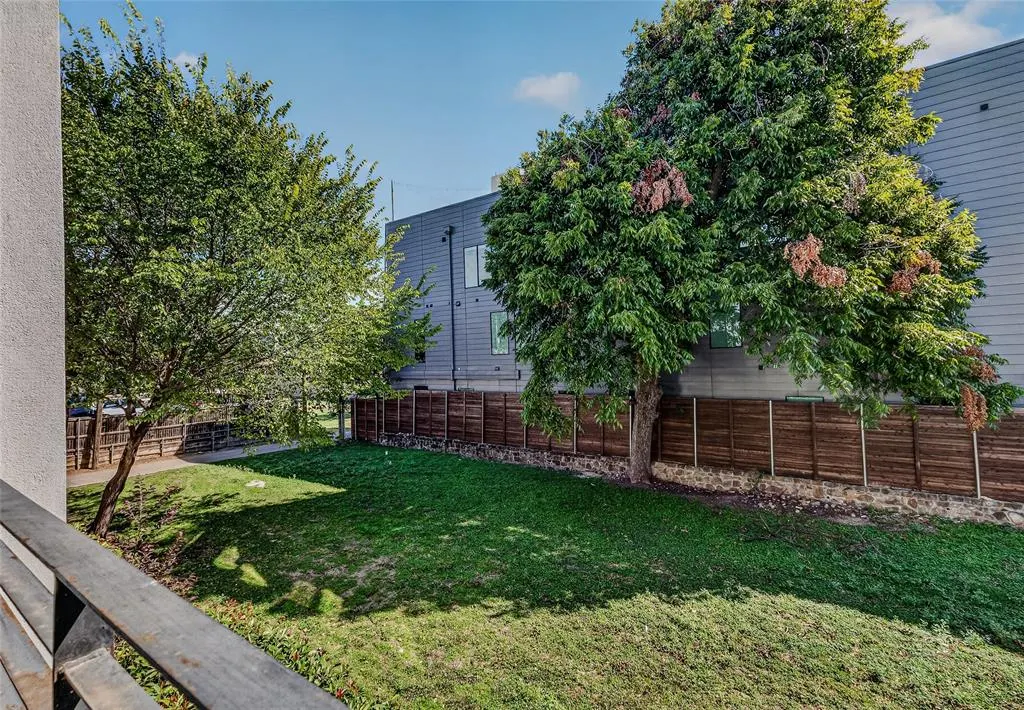 2222 Moser Avenue #105