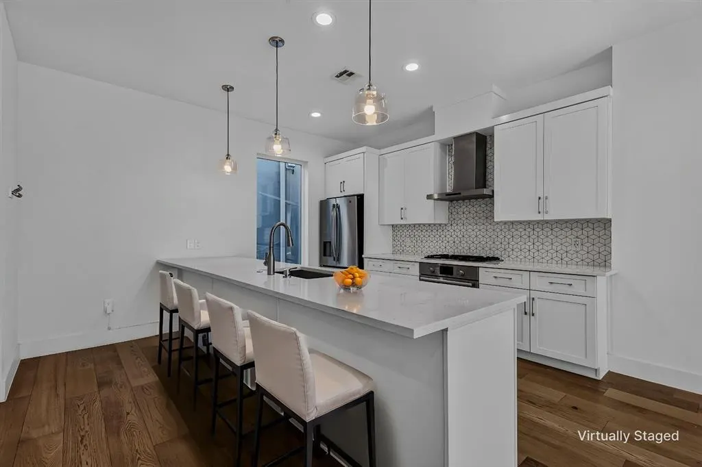 2222 Moser Avenue #105
