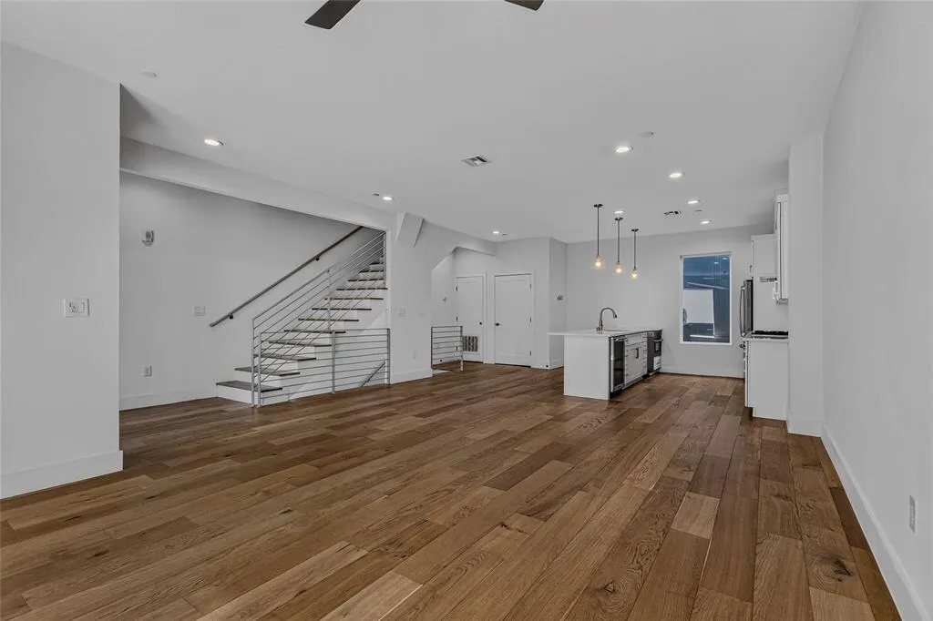 2222 Moser Avenue #105