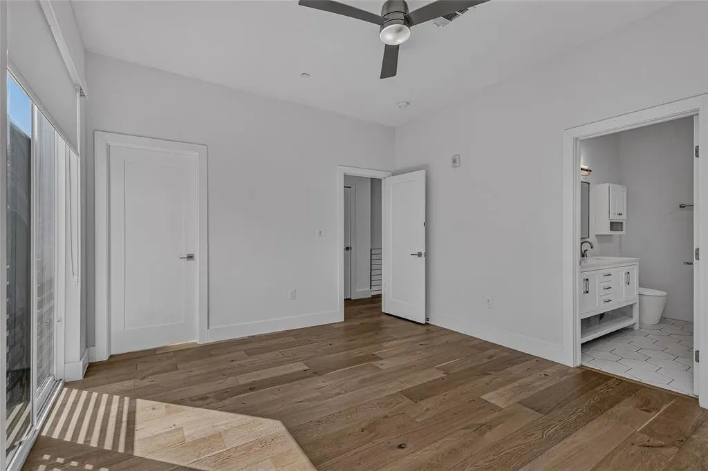 2222 Moser Avenue #105