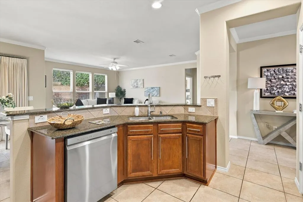 6009 Prairie Bend Lane