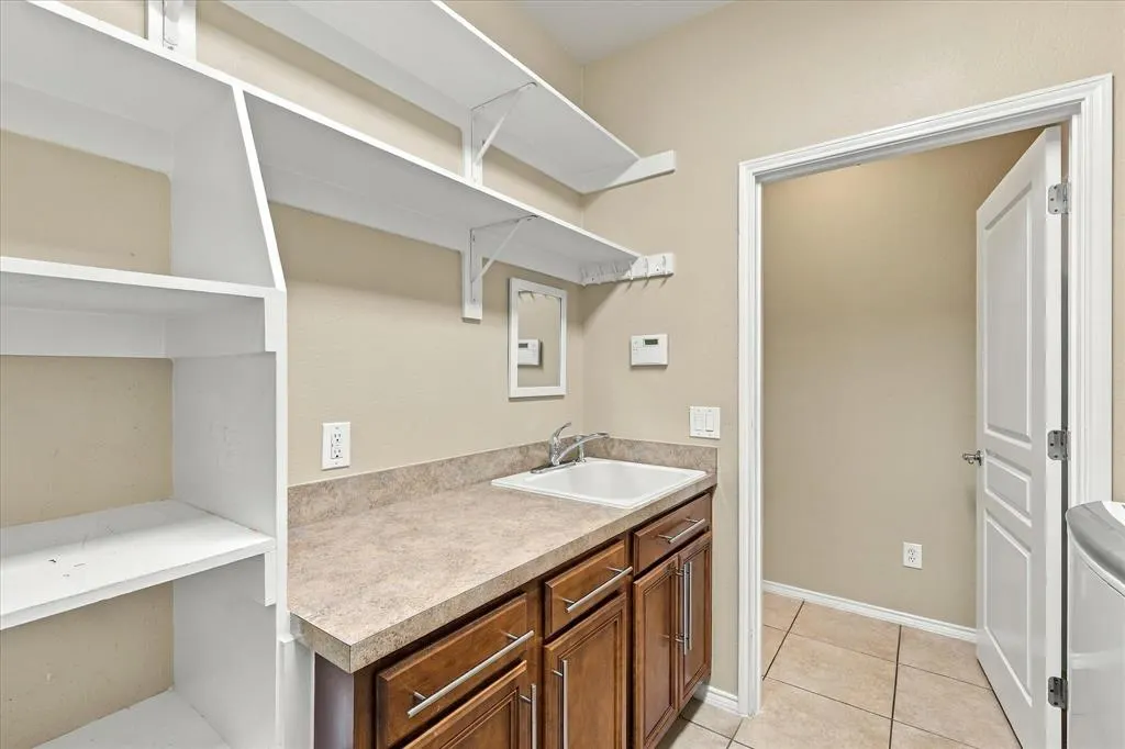6009 Prairie Bend Lane