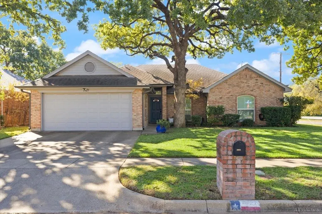 1027 Hunter Ridge Drive