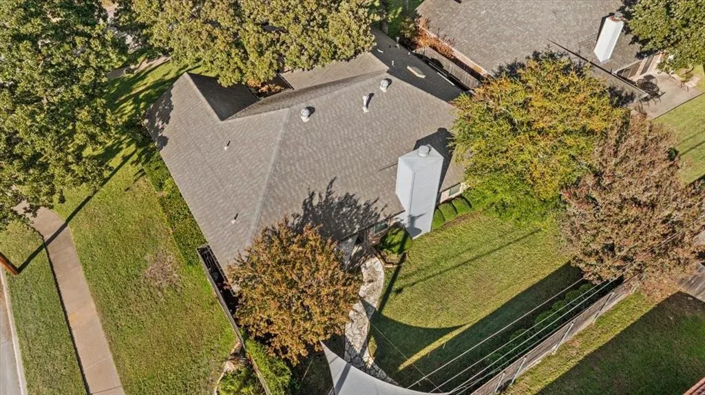 1027 Hunter Ridge Drive