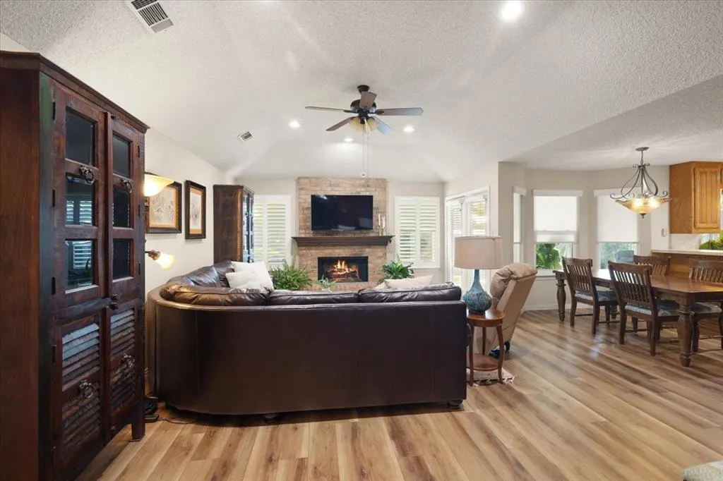 1027 Hunter Ridge Drive