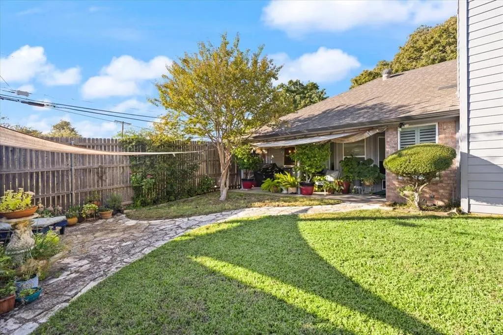 1027 Hunter Ridge Drive